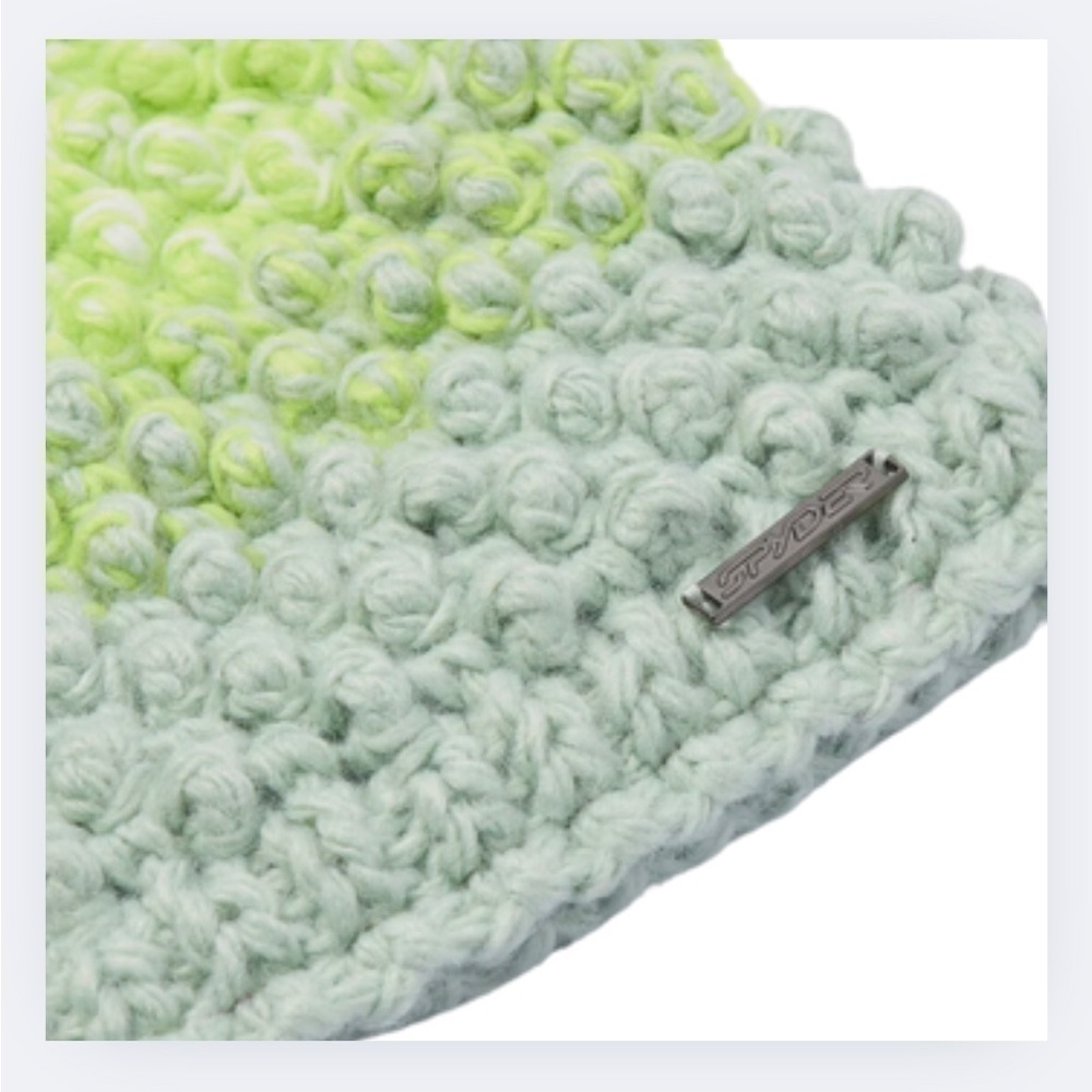 NWT Spyder Berry Pom-Pom Beanie - Kids - Picture 6 of 6